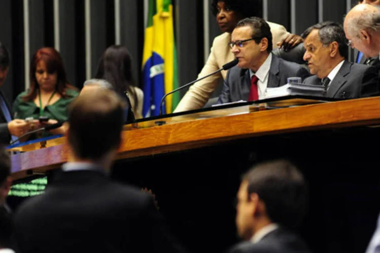 
	Discuss&atilde;o sobre proposta que estabelece estruturas tempor&aacute;rias das lideran&ccedil;as do PROS e Solidariedade, na C&acirc;mara dos Deputados
 (Gustavo Lima/Câmara dos Deputados)