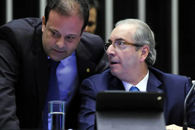 
	Andr&eacute; Moura e Eduardo Cunha: ap&oacute;s a elei&ccedil;&atilde;o de Maia para presid&ecirc;ncia, PSB e PR iniciaram uma mobiliza&ccedil;&atilde;o para a substitui&ccedil;&atilde;o do l&iacute;der
 (Câmara dos Deputados/Alex Ferreira)
