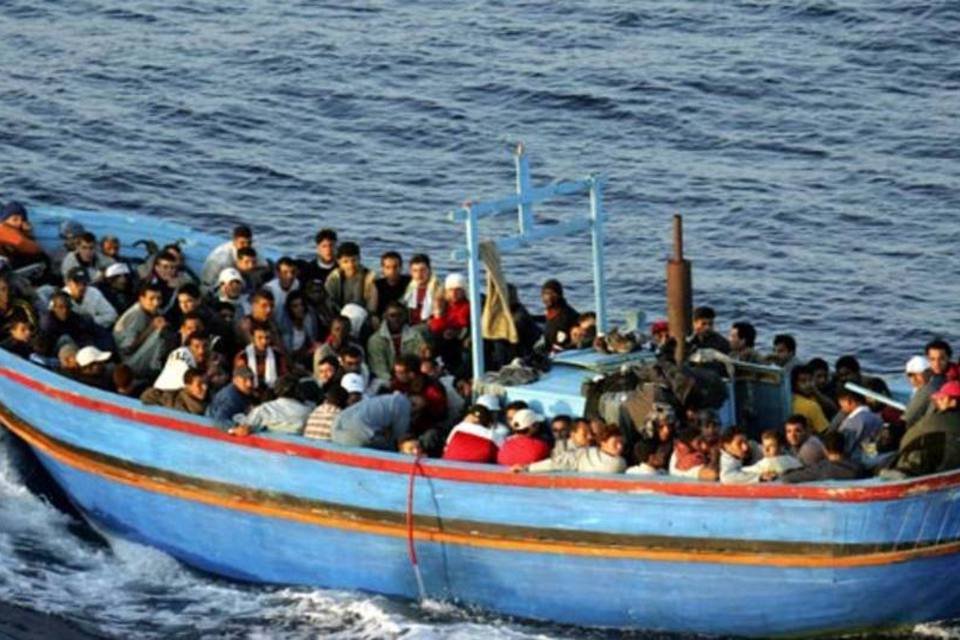 França pede à UE que atue na crise migratória no Mediterrâneo