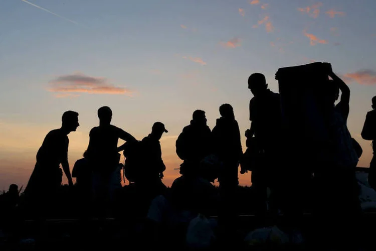 
	Imigra&ccedil;&atilde;o: autoridades interceptaram 2.533 pessoas, entre eles 555 menores, por atravessar ilegalmente a fronteira com a S&eacute;rvia
 (REUTERS/Laszlo Balogh)