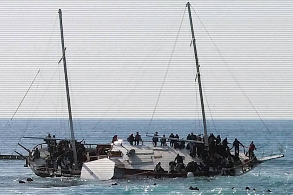 Pelo menos 40 pessoas morrem em naufrágio na Líbia