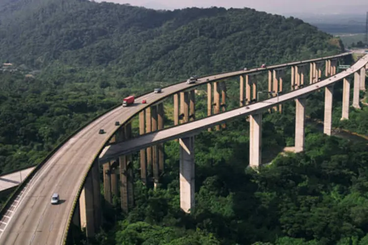 Viadutos da rodovia dos Imigrantes, nas proxmidades de Santos (Divulgação)
