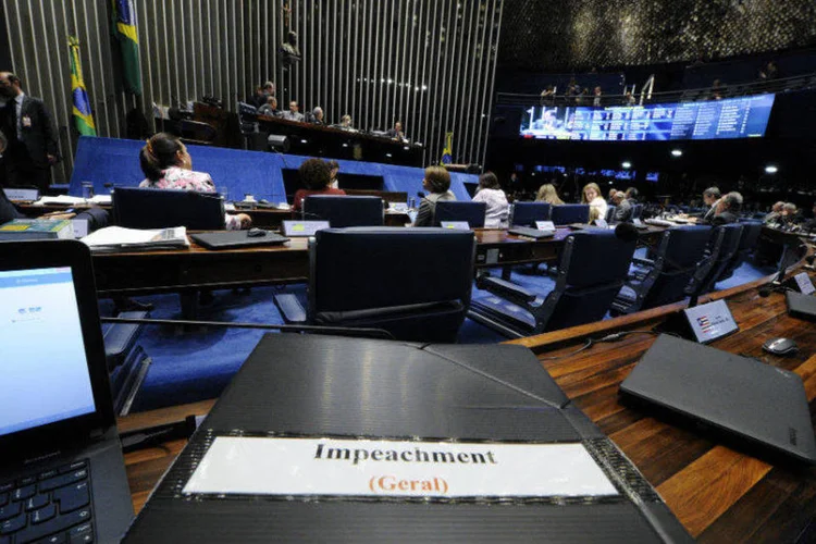 Pasta com etiqueta com os dizeres  (Edilson Rodrigues/Agência Senado)