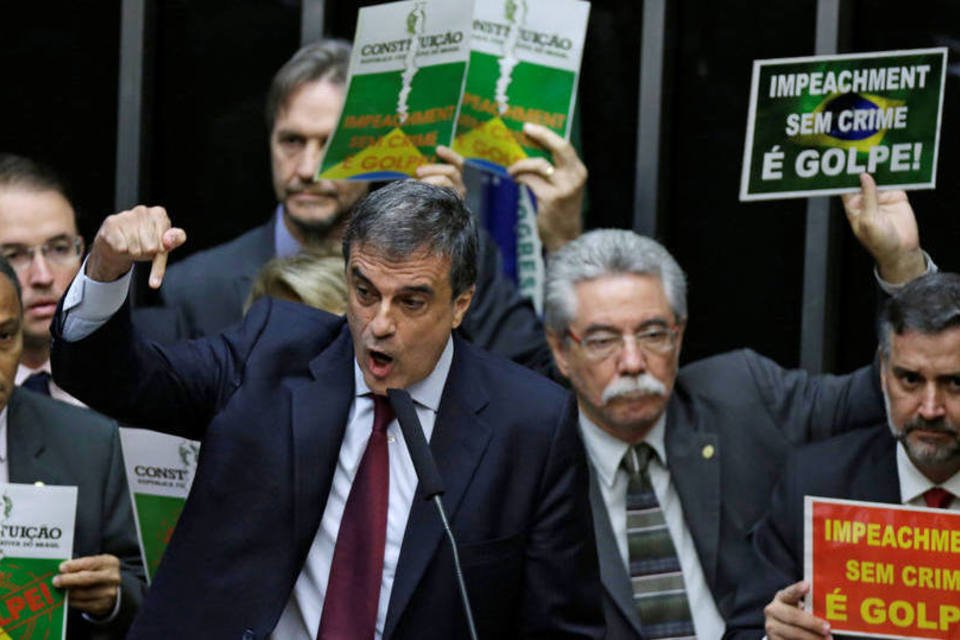 Oposição diz que discurso de governistas é para a militância