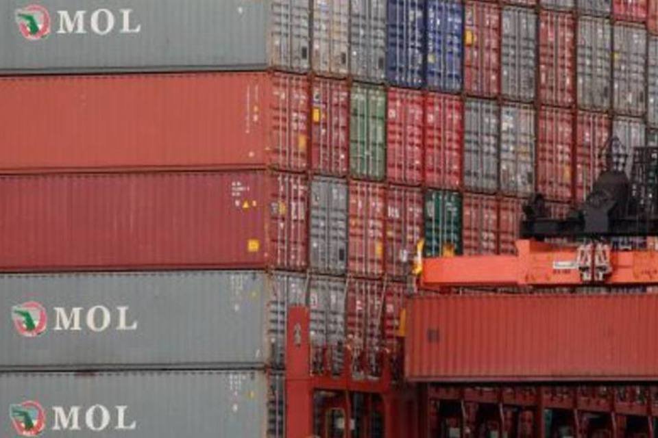 Exportações da China caem 1,8% e importações recuam 13,2%