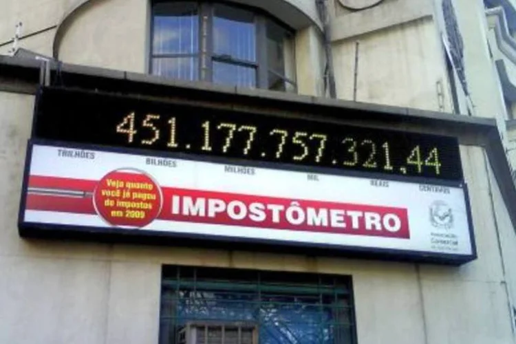 Impostômetro, localizado na sede da ACSP, atualiza em tempo real valores da arrecadação tributária (.)