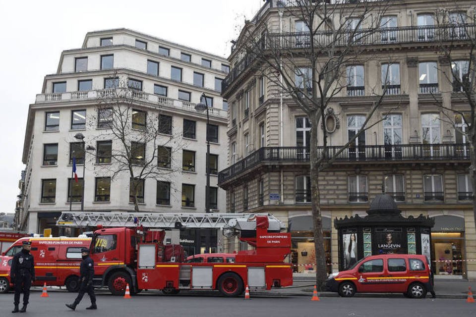 Incêndio é declarado no hotel Ritz de Paris
