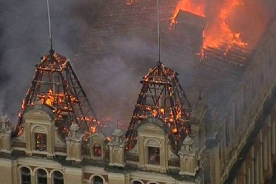 Incêndio no Museu da Língua Portuguesa deixa um morto