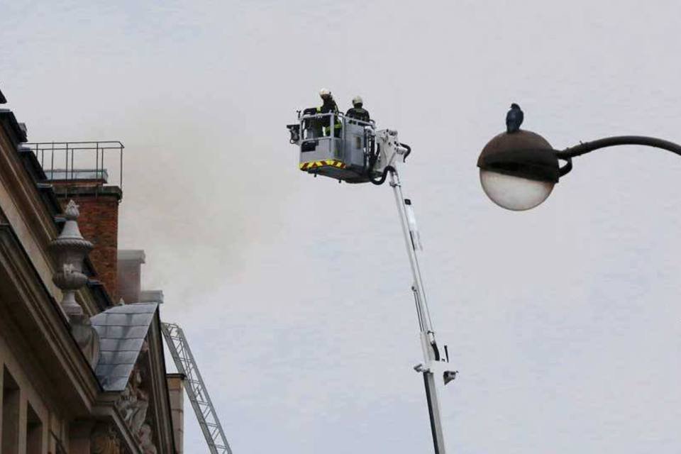 Incêndio atinge hotel Ritz semanas antes de reinauguração