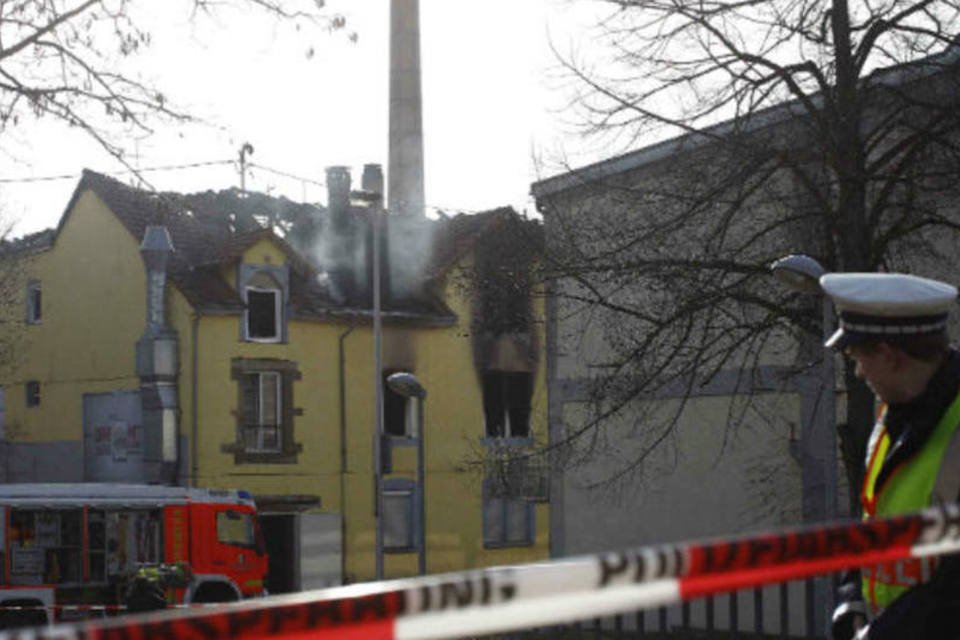 Incêndio em fábrica deixa pelo menos oito mortos na Alemanha