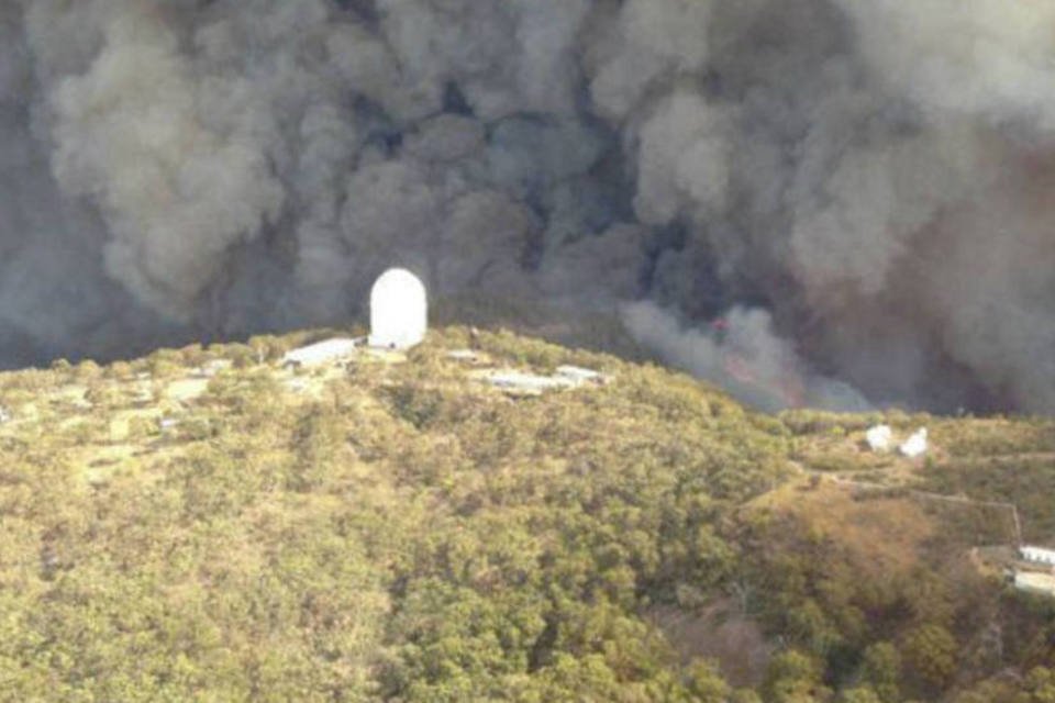 Incêndio na Austrália danifica observatório astronômico