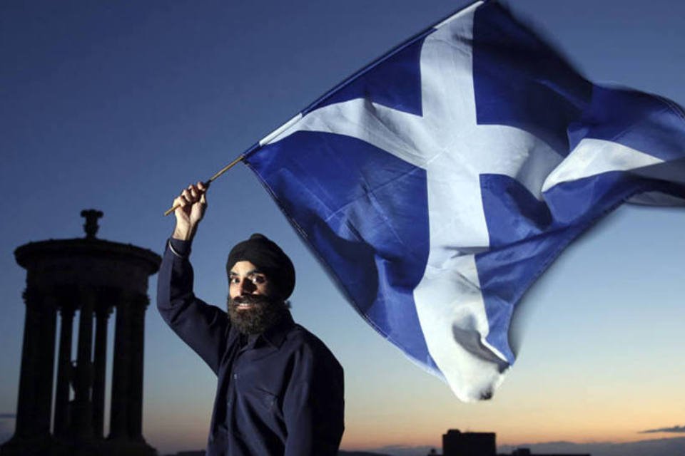 "Não" à independência escocesa ganharia por 47% contra 42%