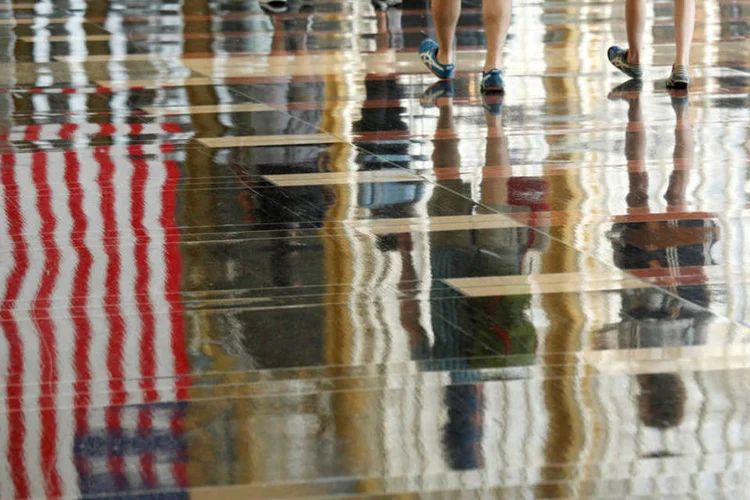 
	Feriado americano: mas a sess&atilde;o tende a apresentar menor liquidez devido &agrave; aus&ecirc;ncia de neg&oacute;cios em Wall Street
 (Kevin Lamarque / Reuters)