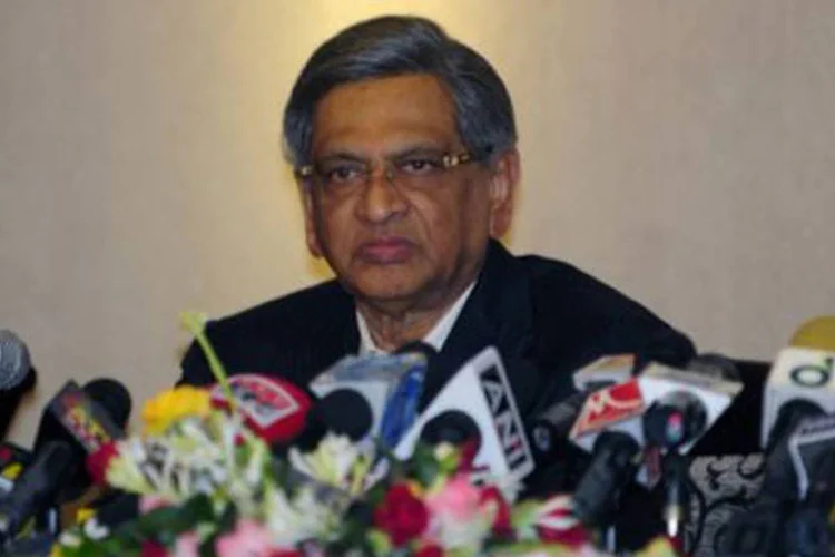 O ministro indiano das Relações Exteriores, S. M. Krishna: "não é desejável que esta região seja fortemente armada pelos Estados Unidos, o que perturbaria o equilíbrio da região" (Munir Uz Zaman/AFP)