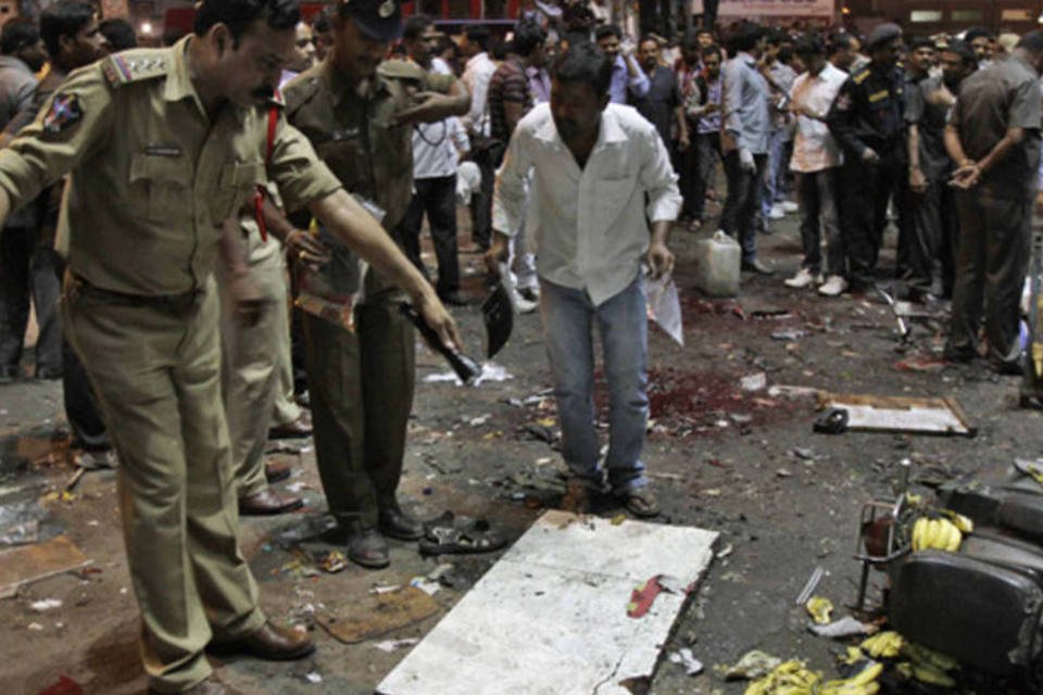 Bombas deixam 18 mortos e 52 feridos na Índia