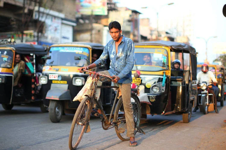 
	Tr&acirc;nsito em Raipur, na &Iacute;ndia: a terceira maior economia asi&aacute;tica expandiu a um ritmo anual de 7,4 por cento no segundo trimestre do ano fiscal
 (Getty Images)