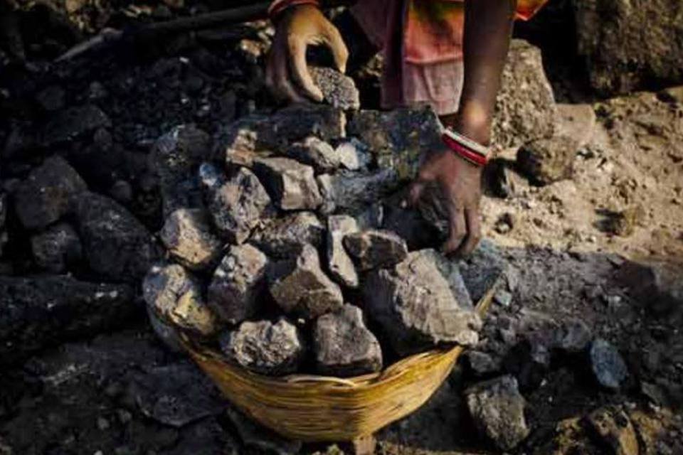 Acidente em mina de carvão deixa 20 mortos, diz deputado