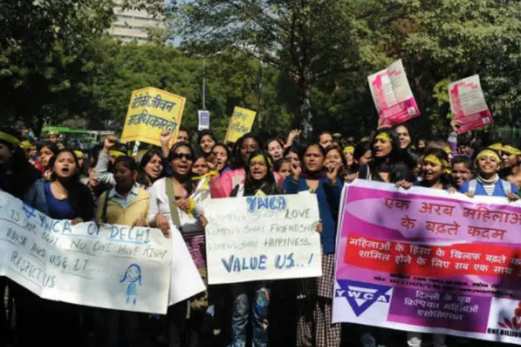 Manifestantes protestam contra os casos de estupro na Índia, em Nova Delhi (AFP / Sajjad Hussain)