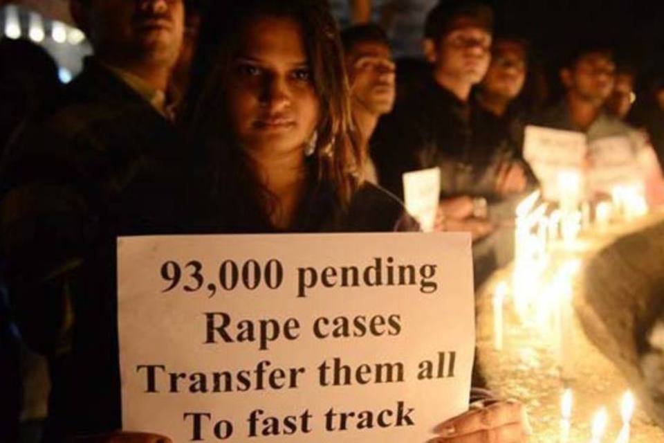 Família de indiana pede pena de morte para estupradores