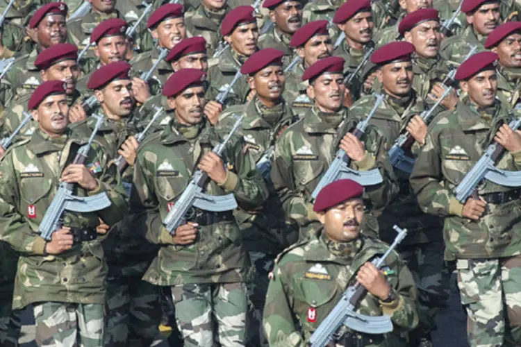 Exército indiano: "Exército frustrou hoje uma tentativa de invasão no norte da Caxemira, ao longo da Linha de Controle com o Paquistão, e matou dois militantes", disse tenente Brijesh Panday (Bloomberg)