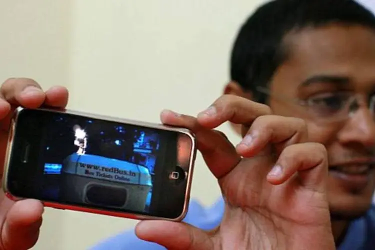 De acordo com a análise, 79% dos jovens indianos possuem telefones celulares (Getty Imagems/Uriel Sinai)