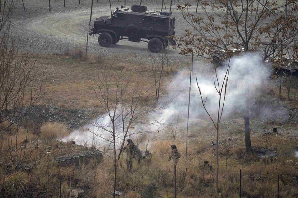 Ataque deixa 11 soldados e policiais mortos na Caxemira