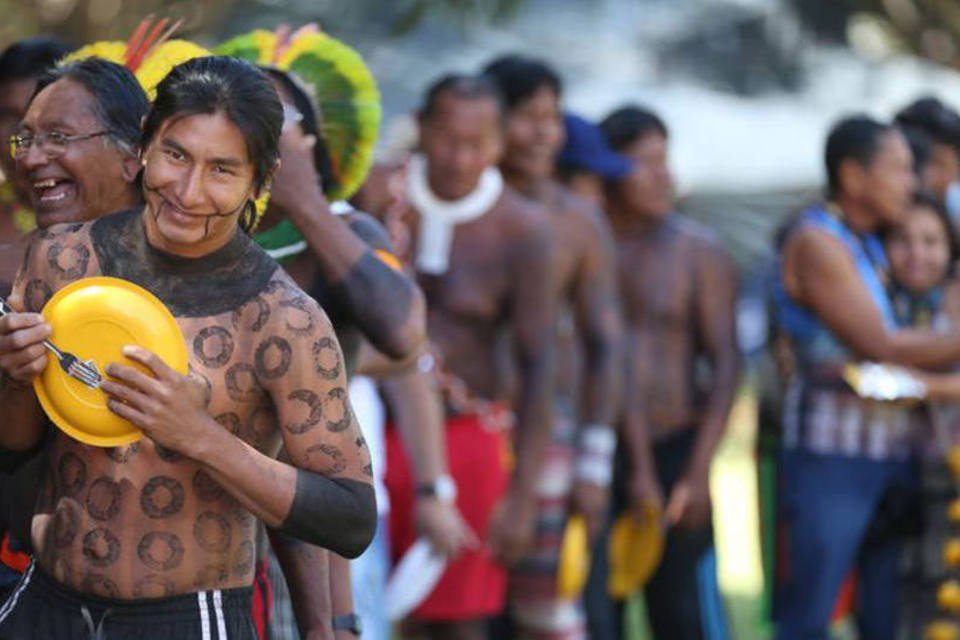 Governo cuidará de demarcação de terras indígenas, diz Temer