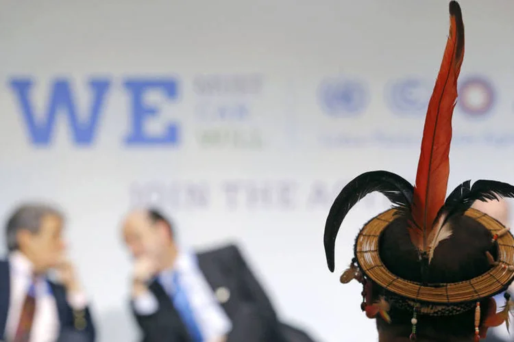 
	COP 21: &quot;V&atilde;o se reunir na Fran&ccedil;a, mas para fazer o que? Contra a natureza n&atilde;o se pode fazer nada&quot;
 (Stephane Mahe / Reuters)