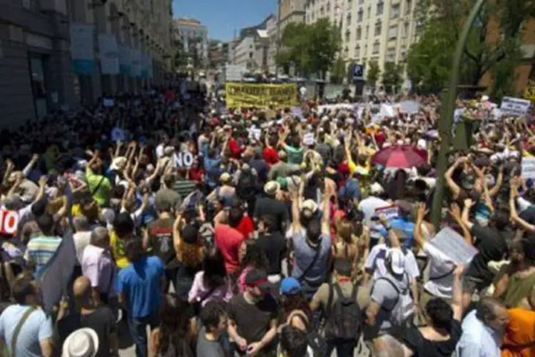 Os indignados em Madri: UE defende os cortes, mas reconhece o movimento (Pierre-Philippe Marcou/AFP)
