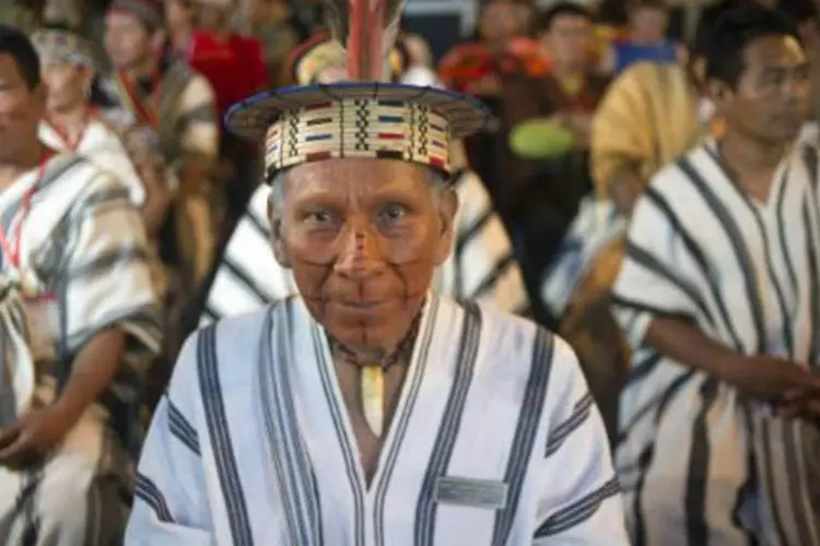 Indígenas peruanos participam da inauguração do Pavilhão Indígena, paralelo à reunião da COP20 em Lima (Eitan Abramovich/AFP)
