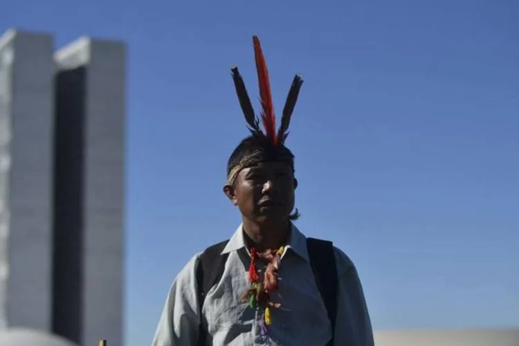
	&Iacute;ndio em Bras&iacute;lia: &quot;estamos aqui para repudiar mudan&ccedil;as no processo de demarca&ccedil;&atilde;o&quot;, diz &iacute;ndio
 (Marcelo Camargo/ABr)