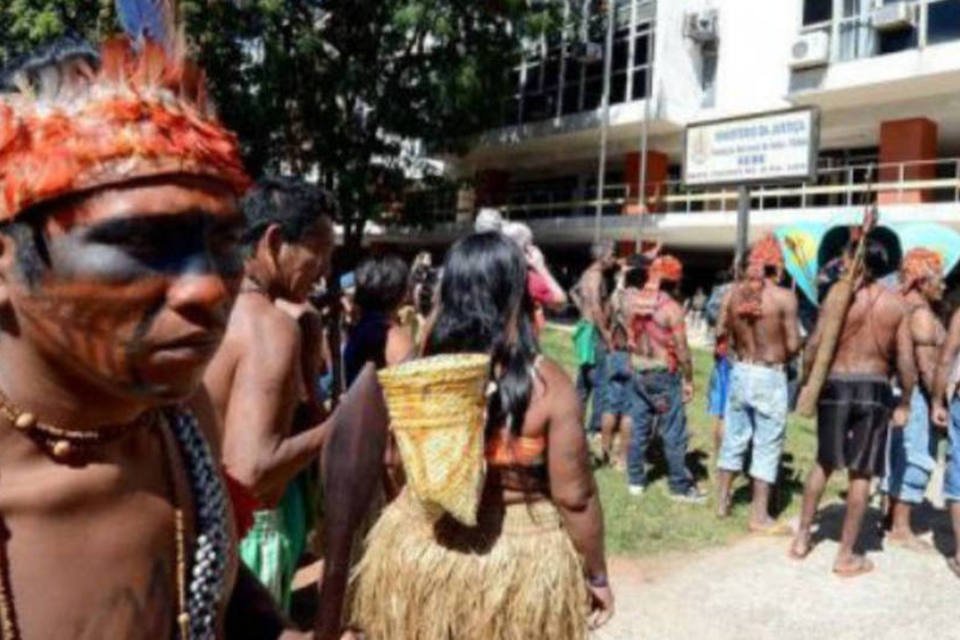 Índios em pé de guerra no Brasil