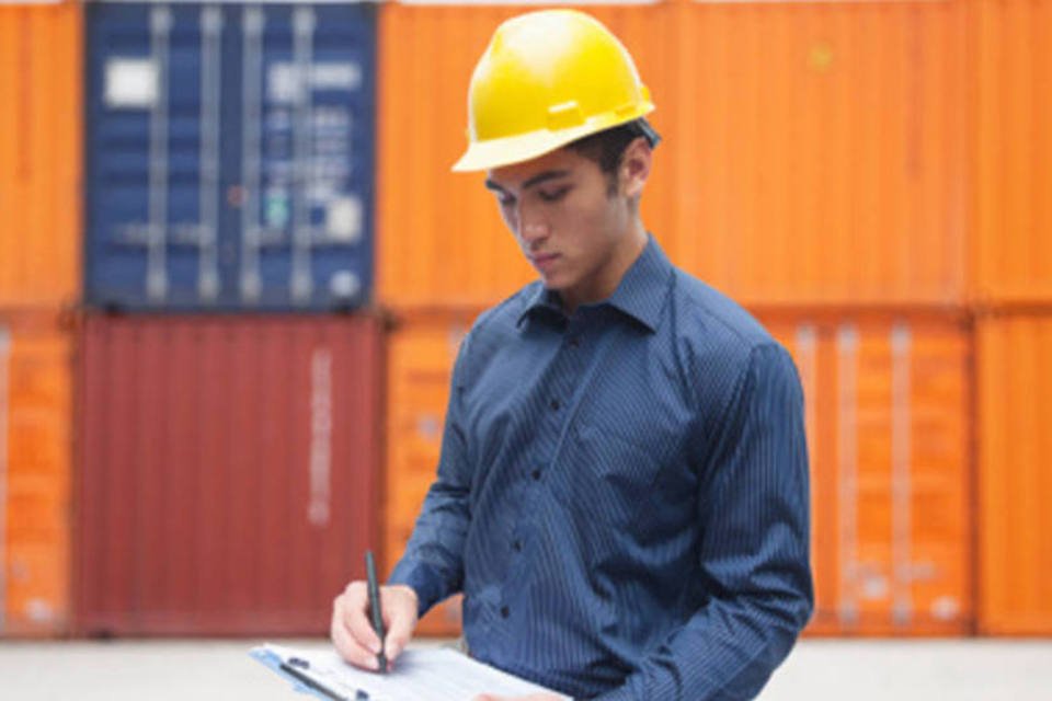 PMI final de indústria da China atinge mínima de 6 meses