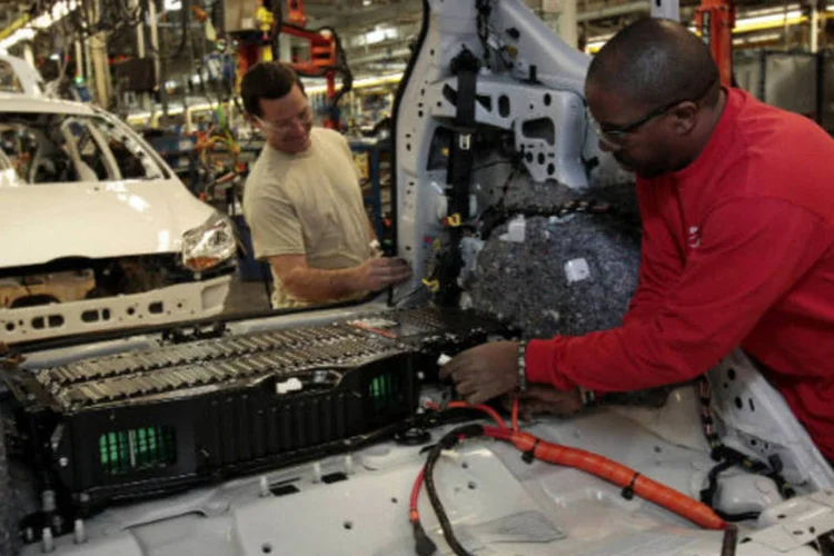 
	Ind&uacute;stria americana: a produ&ccedil;&atilde;o recuou na maior parte das categorias, incluindo uma queda de 1,3% no setor de motores e pe&ccedil;as para ve&iacute;culos
 (REUTERS/Rebecca Cook)