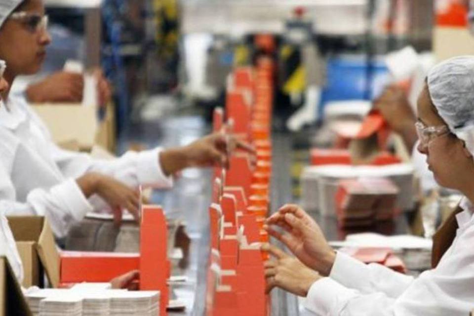 Nível da produção industrial cai em setembro, aponta CNI