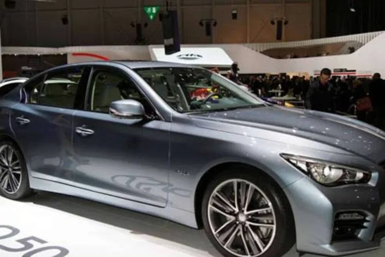 
	Infiniti Q50: carro foi convocado devido a poss&iacute;veis problemas de software e transmiss&atilde;o
 (Divulgação)