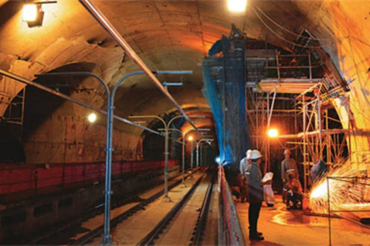
	Constru&ccedil;&atilde;o do metr&ocirc; em S&atilde;o Paulo: toda a linha 6 &eacute; feita por Parceria P&uacute;blico-Privada e de acordo com Alckmin, 9% da obra est&aacute; conclu&iacute;da
 (.)