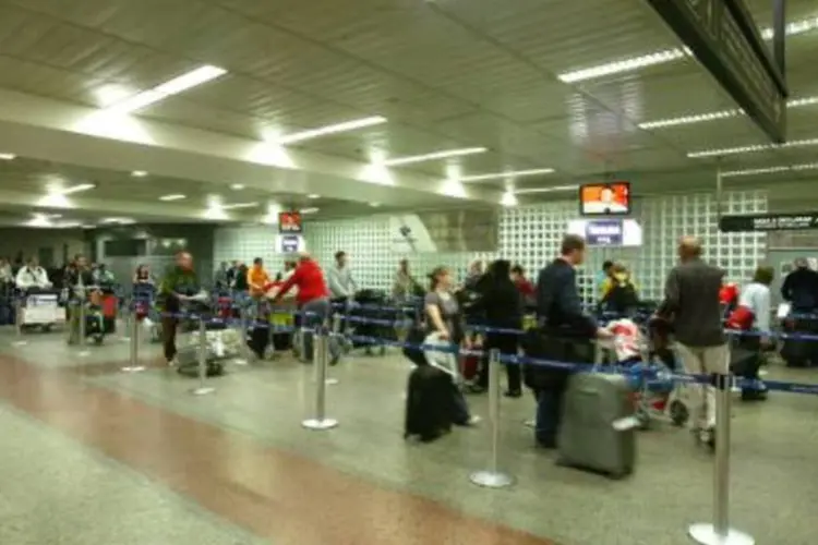 Em Guarulhos, 50% das obras definitivas do Terminal 3 deverão ser entregues até 2013 (.)