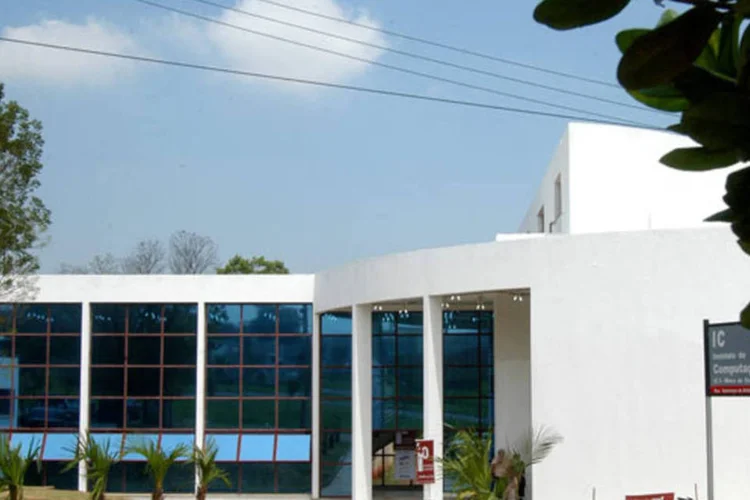 
	Unicamp: a Unicamp tem at&eacute; o dia 15 para responder a um of&iacute;cio do Minist&eacute;rio P&uacute;blico sobre uma a&ccedil;&atilde;o impetrada pelo professor Guido Ara&uacute;jo
 (Antonio Scarpinetti - Ascom - Unicamp)
