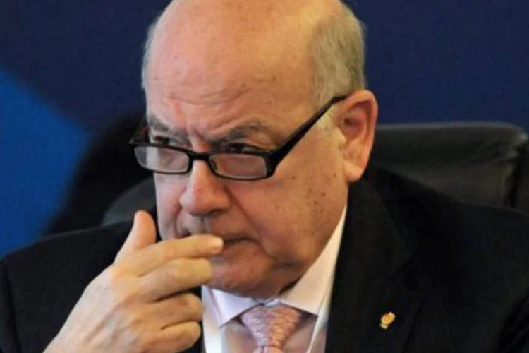 
	O secret&aacute;rio-geral da OEA, Jos&eacute; Insulza: perante a organiza&ccedil;&atilde;o, Souza destacou o fato de que dentro da CIDH existam &quot;assimetrias&quot; entre os estados integrantes que exercem fun&ccedil;&otilde;es no &oacute;rg&atilde;o
 (Johan Ordonez/AFP)
