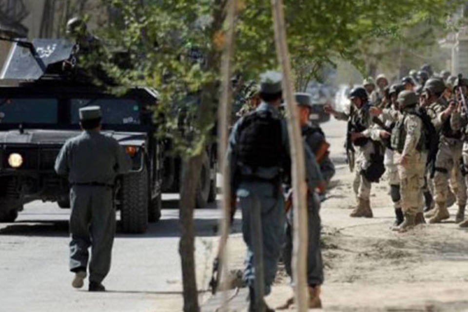 Ataques talibãs terminam com 47 mortos