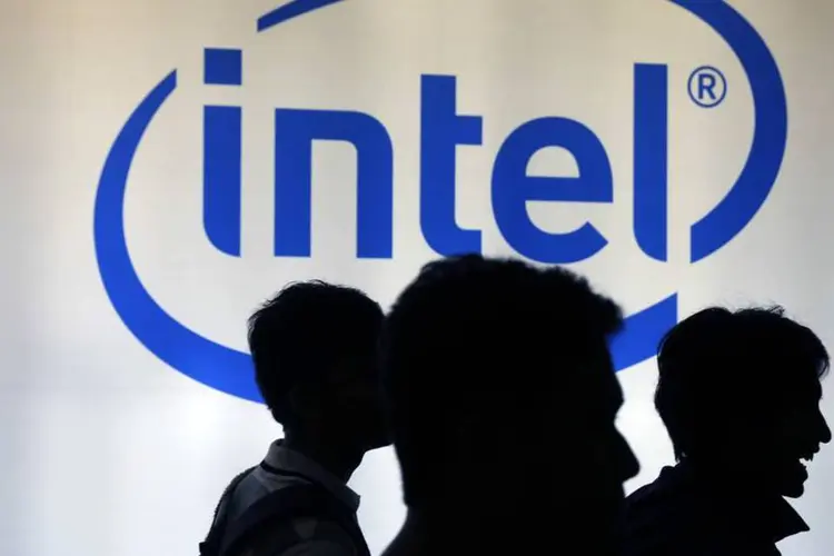 
	Intel: a maior fabricante de chips do mundo reduziu sua estimativa de receita para o ano
 (Beawiharta/Reuters)
