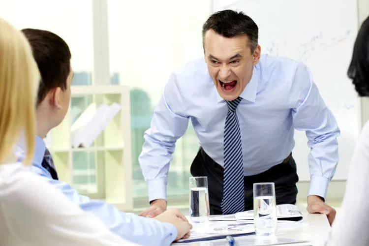 
	Chefe grita com equipe: falta de intelig&ecirc;ncia emocional no l&iacute;der &eacute; queixa comum e dif&iacute;cil de resolver
 (Thinkstock/shironosov)