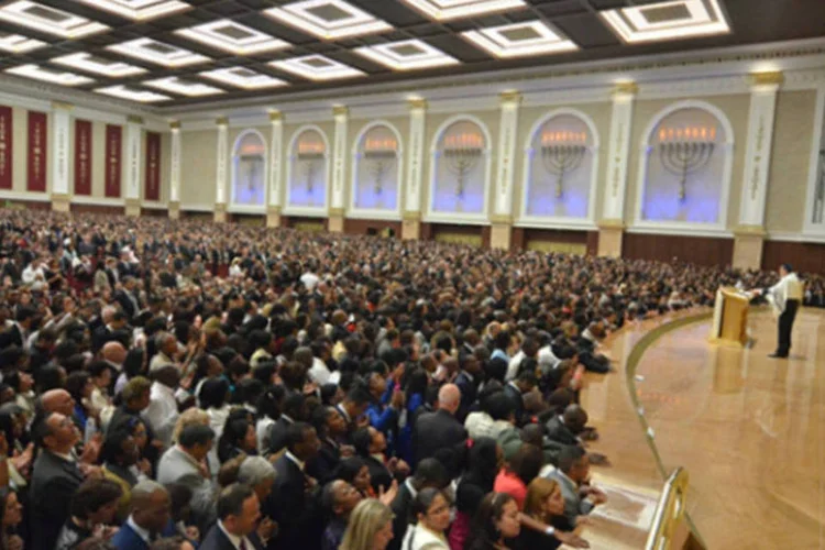 
	Interior do Templo de Salom&atilde;o: local tem capacidade para 10 mil pessoas
 (Divulgação/Igreja Universal)