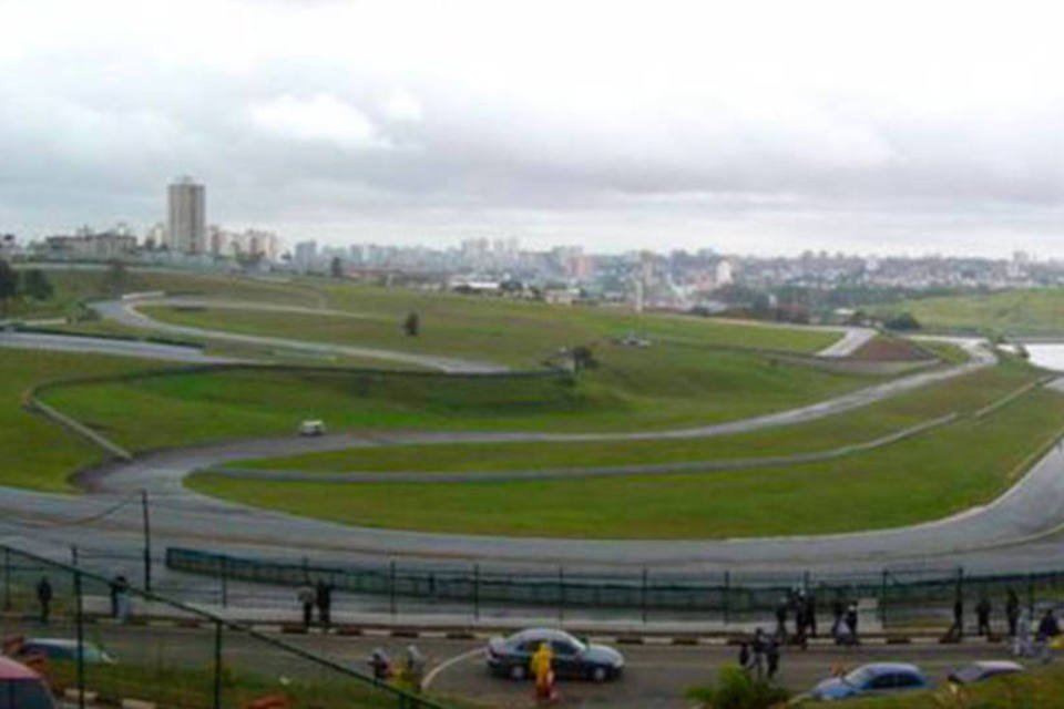 Lago em Interlagos minimiza risco de seca na F1