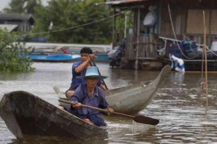 A Tailândia suporta todos os anos inundações e deslizamentos de terras fruto das fortes precipitações que caem durante a estação chuvosa  (Paula Bronstein/Getty Images)