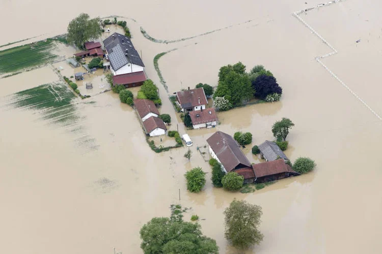 
	Alemanha: embora o n&iacute;vel de &aacute;gua esteja descendo e a situa&ccedil;&atilde;o &quot;tenha se acalmado&quot;, o Servi&ccedil;o Alem&atilde;o de Meteorologia, alertou da possibilidade de mais intensas
 (Michaela Rehle / Reuters)
