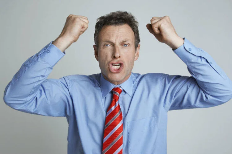 
	Homem com raiva: Devedor pode pedir indeniza&ccedil;&atilde;o quando empresa de cobran&ccedil;a faz amea&ccedil;as
 (moodboard/Thinkstock)