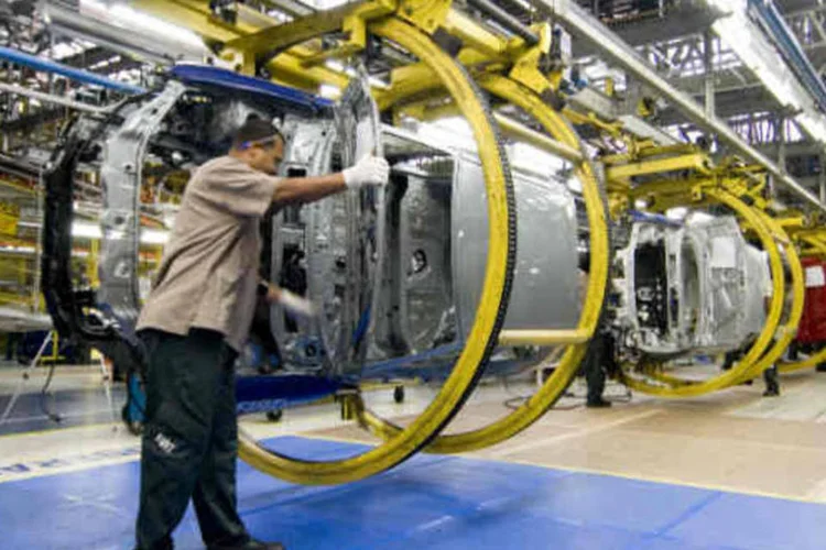 
	Linha de montagem com pe&ccedil;as da Iochpe-Maxion: receita operacional l&iacute;quida evoluiu 10,8%, para R$ 1,526 bilh&otilde;es
 (Pedro Motta/EXAME.com)