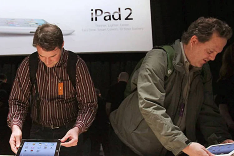 Sucesso nos Estados Unidos, o iPad 2 pode ter sua chegada a outros países atrasada pelo terremoto no Japão (Justin Sullivan / Getty Images)
